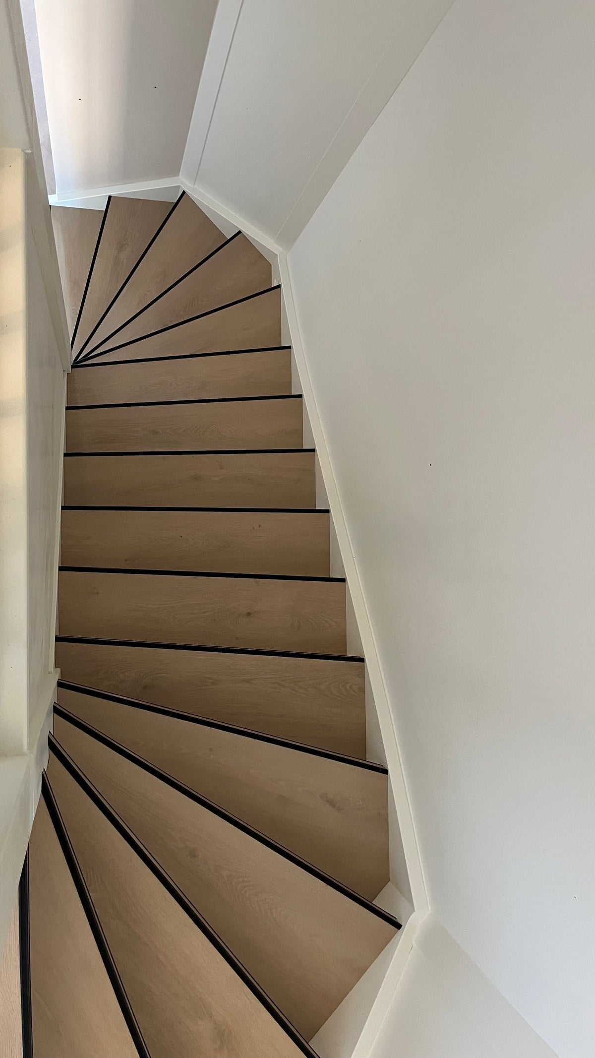 Verdiepingstrap bekleden met PVC